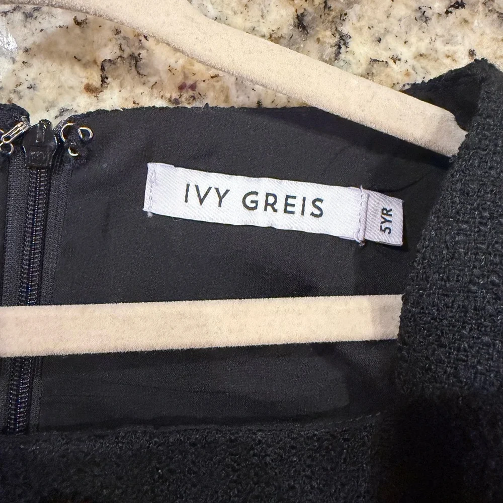 N/A ivy greis